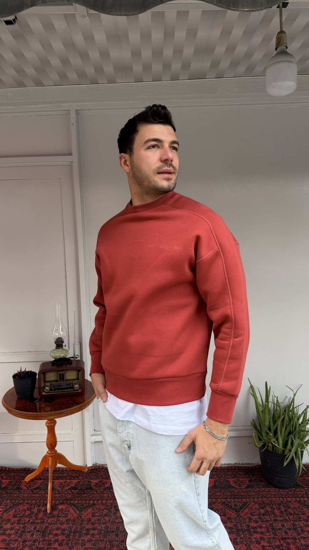 El Yazı Detay Şardonlu Oversize Sweat