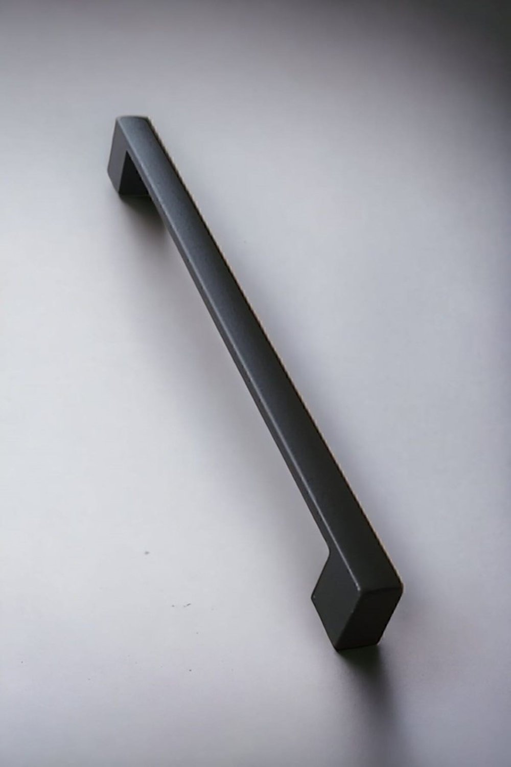 1. Sınıf Metal Köprü 224 MM (22,4 Cm) Mat Siyah Fırın Boya Çekmece Dolap Mobilya Kulpu