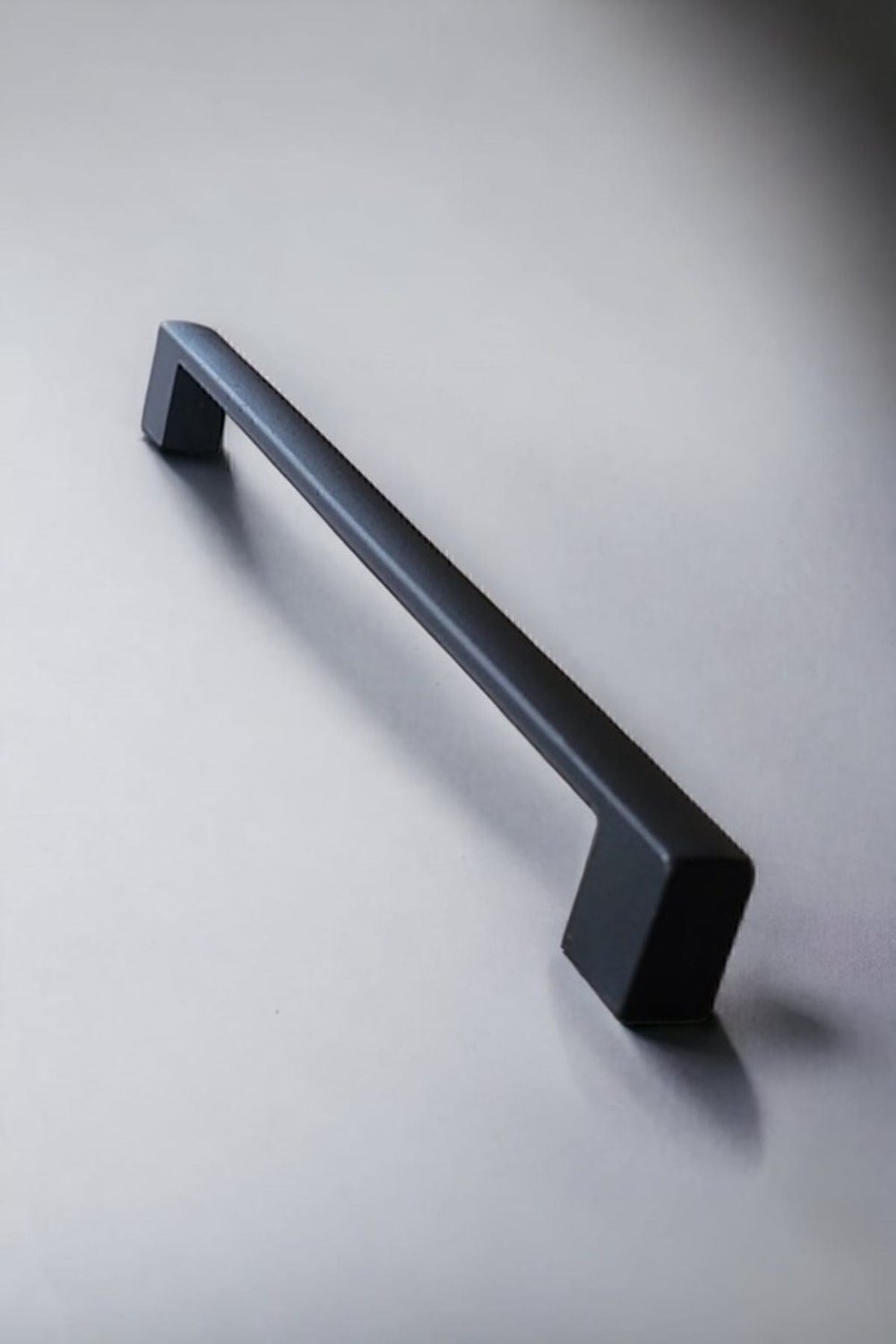 1. Sınıf Metal Köprü 224 MM (22,4 Cm) Mat Siyah Fırın Boya Çekmece Dolap Mobilya Kulpu