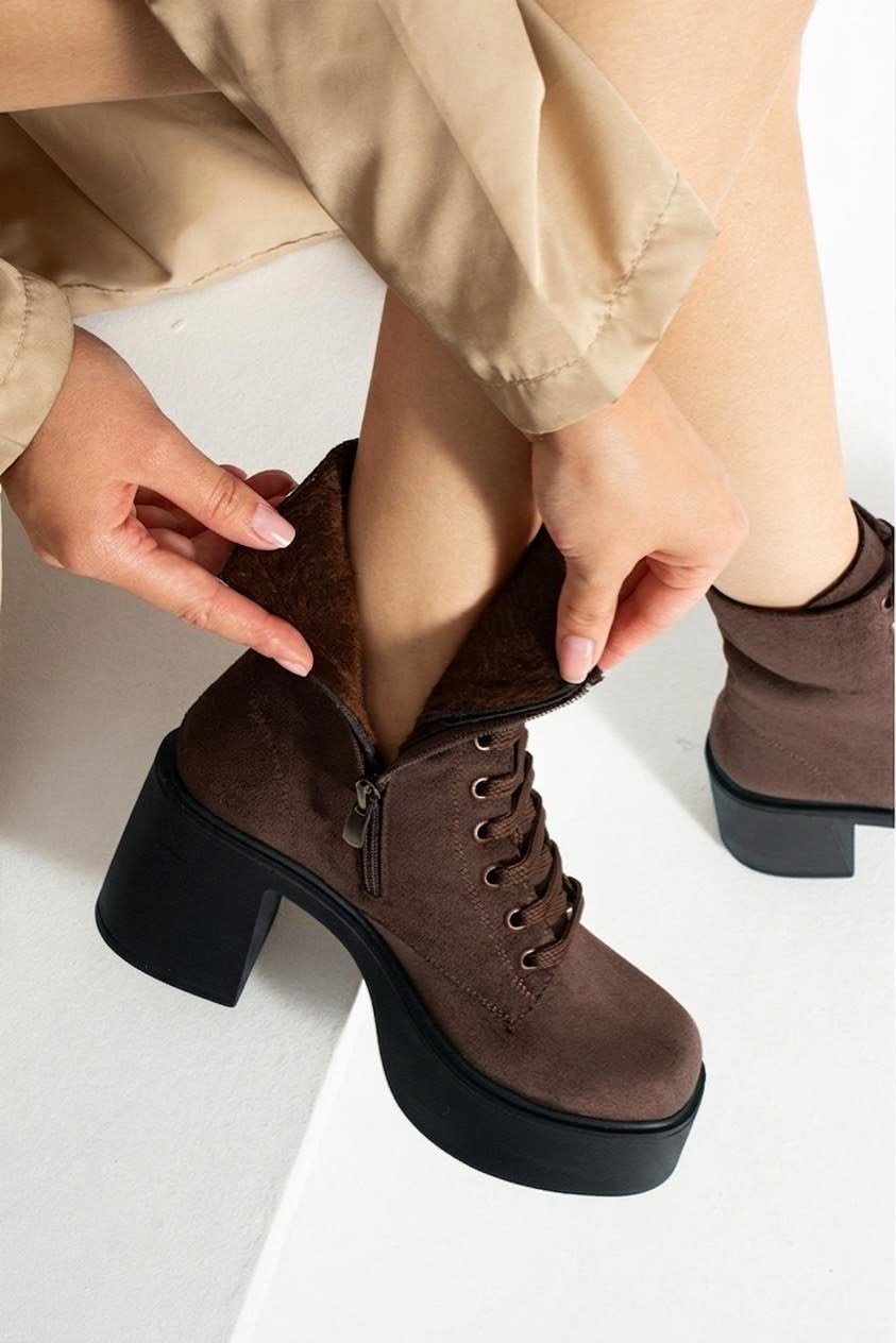 MELVIAN Kadın Acı Kahve Lüks Süet Bağcıklı Fermuarlı İçi Kürklü 8 Cm Kalın Topuklu 3 Cm Platform Bot Bootie