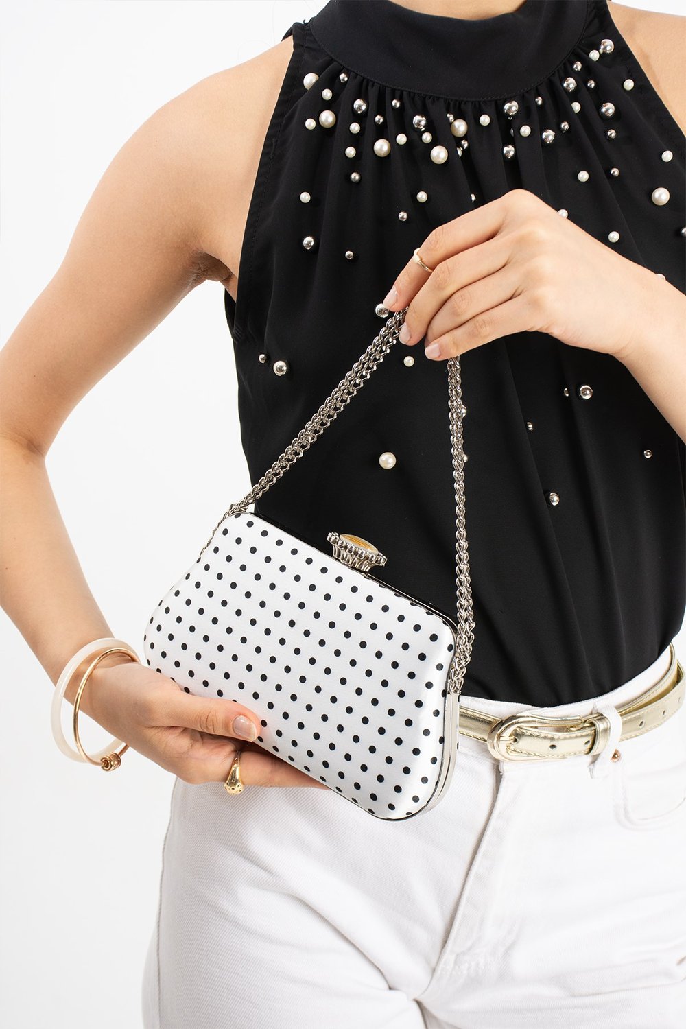 POLKIA Beyaz Saten Kumaş Puantiye Desenli Zincir Askılı Klips Kapamalı Clutch Çanta