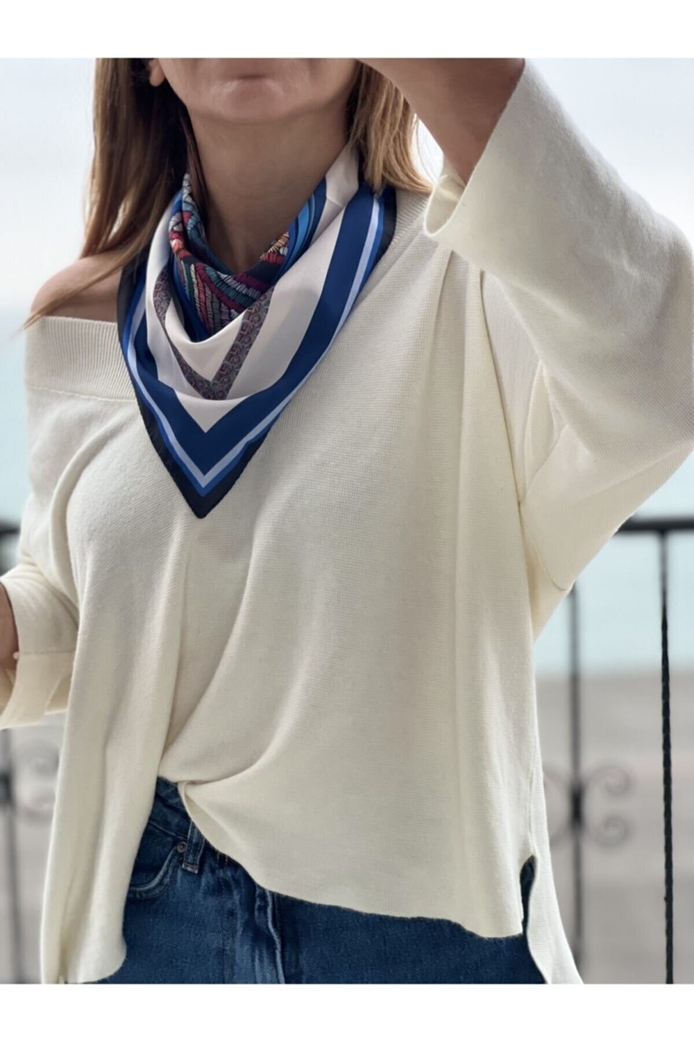 ¿ Mavi Lacivert Çizgili Desenli Ipek Janet Bandana Kadın