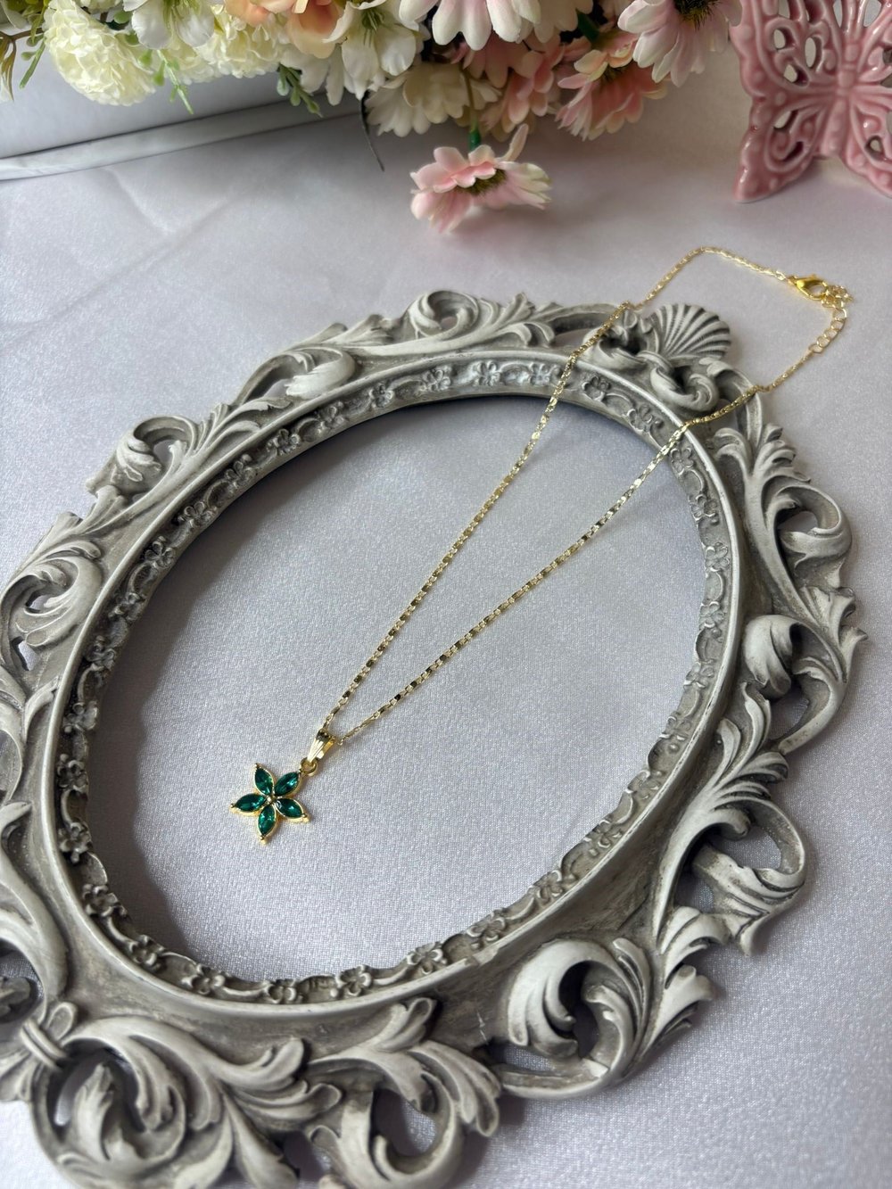 ÇELİK YONCA MODEL ZÜMRÜT KOLYE