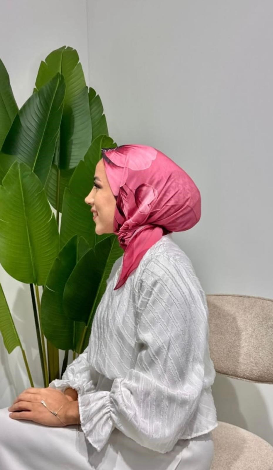 PEMBE ÇİÇEK DESEN EŞARP