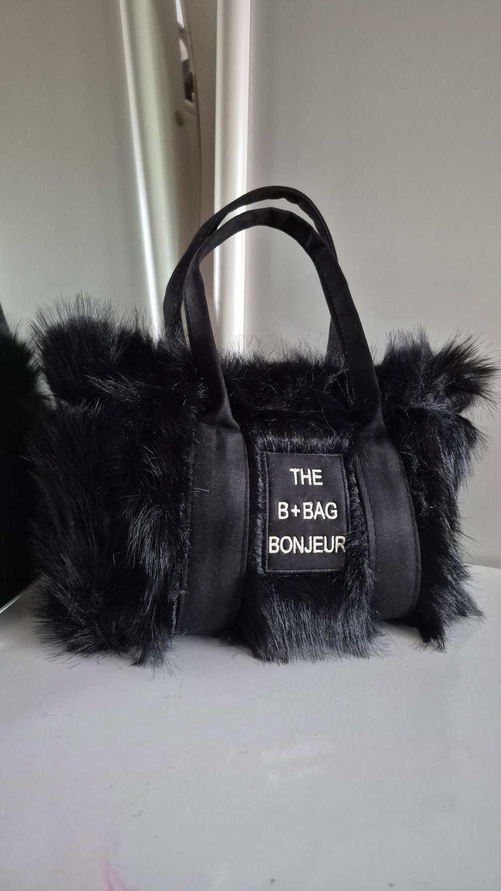 Siyah Tüylü Teddy Kol ve El Çantası - Furry Bag
