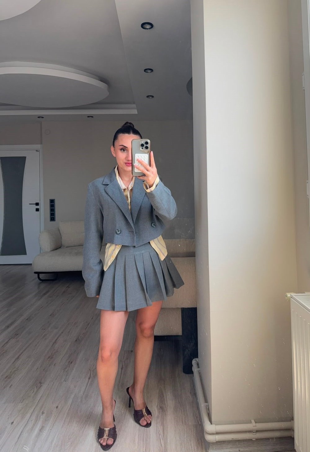 KEMER DETAYLI İÇİ ŞORTLU PİLELİ ETEK - LF092