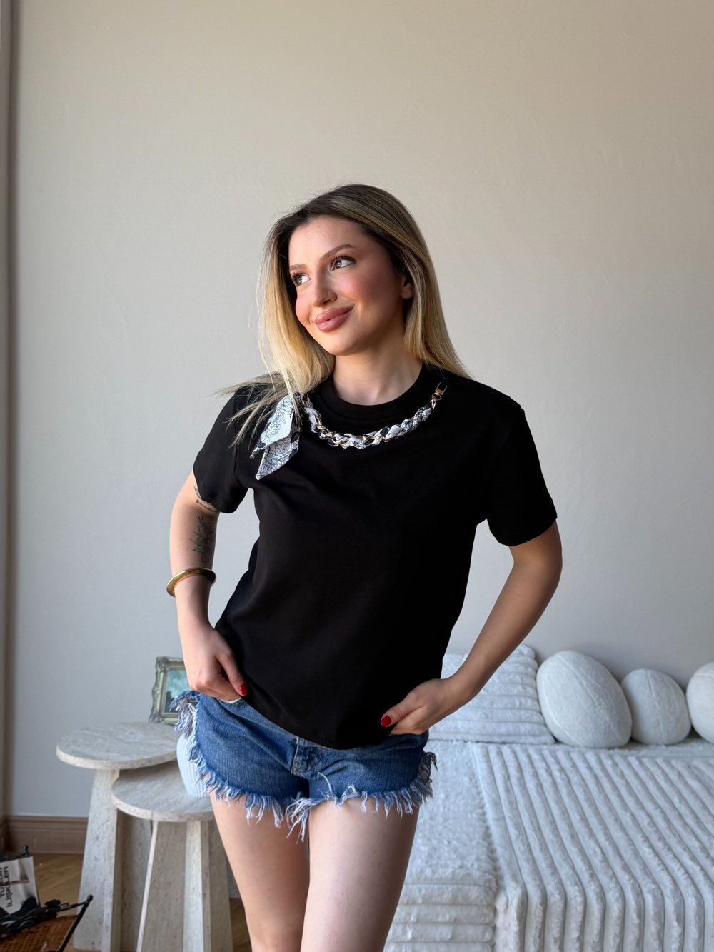 Kadın Fular Detaylı Bluz