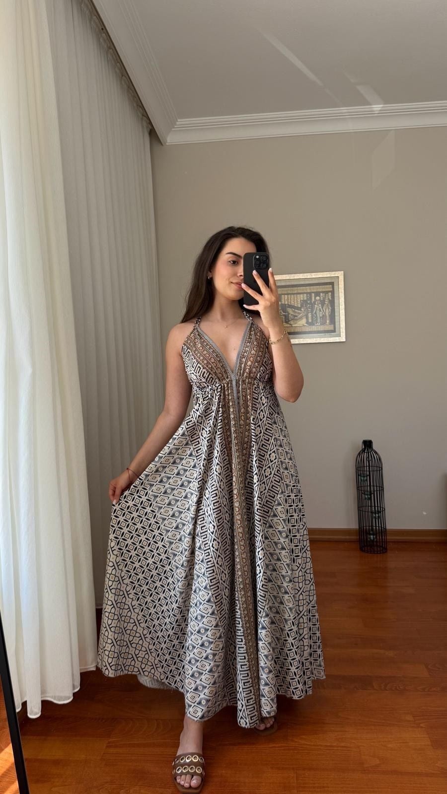 BOYUNDAN BAĞLAMALI DESENLİ UZUN ELBİSE-KAHVE