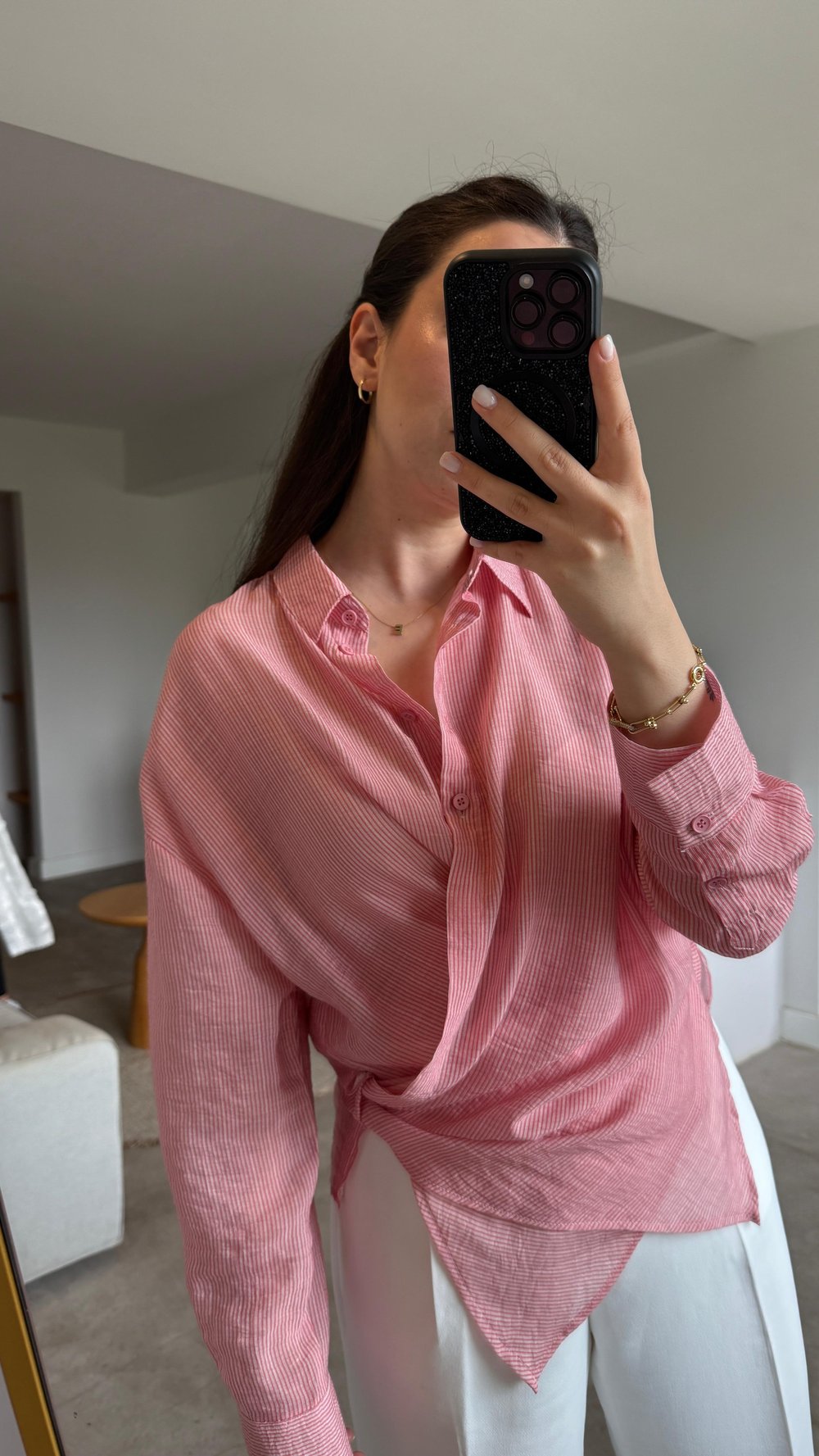 PEMBE GÖMLEK