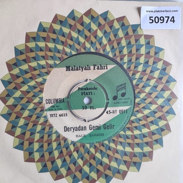 malatyali-fahri-deryadan-gemi-gelir-sa--b4774.jpg