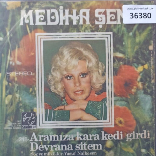 mediha-sen-aramzia-kara-kedi-girdi-dev--b260-.jpg