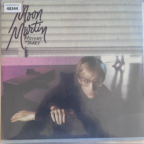 moon-martin-mystery-ticket-1982-almany-b-895a.jpg