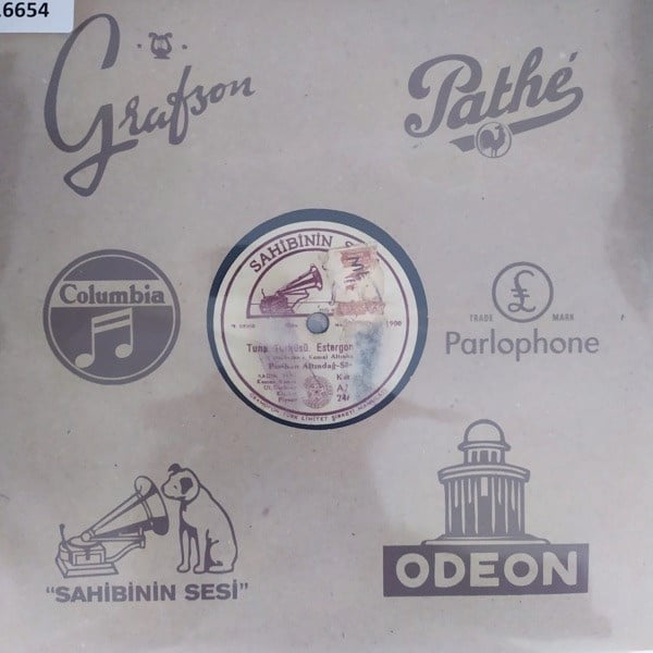 perihan-altindag-sozeri-estergon-kales-bea-8b.jpg