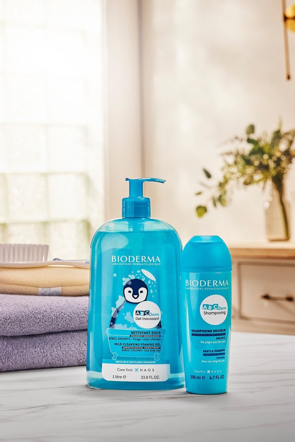 ABCDerm Foaming Cleanser Yenidoğan, Bebek, Çocuk Hassas Cilt Yüz, Saç, Vücut Temizleme Jeli 200 ml
