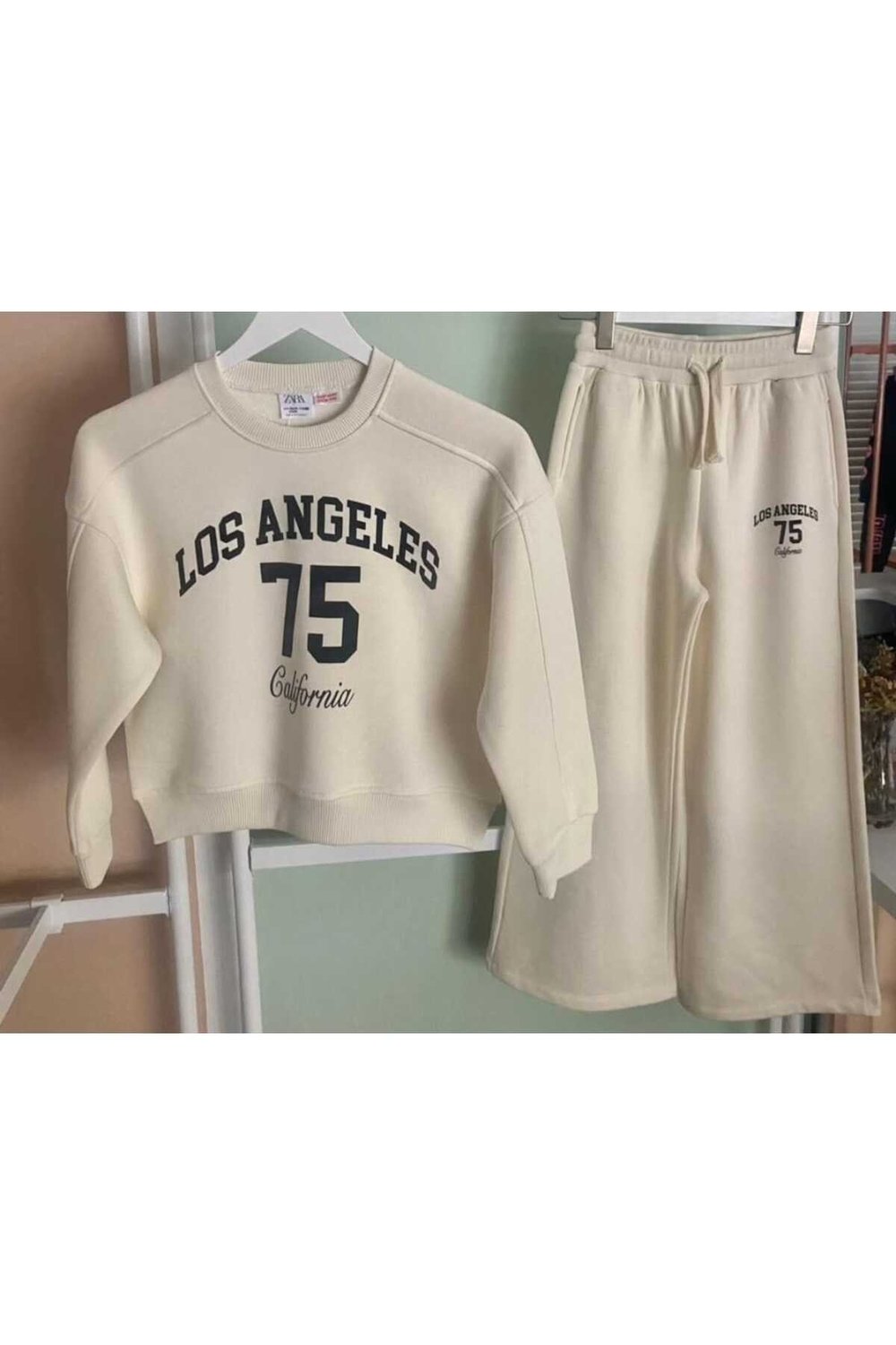 Neo Kids Los Angeles 75 Baskılı Kız Çocuk Alt Üst Takım – Ekru Renkli Günlük Spor Kombin