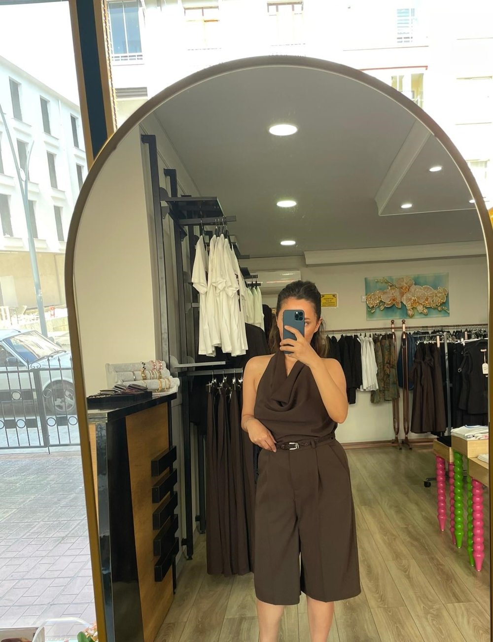Deri Kemerli Kahverengi Yüksek Bel Şort