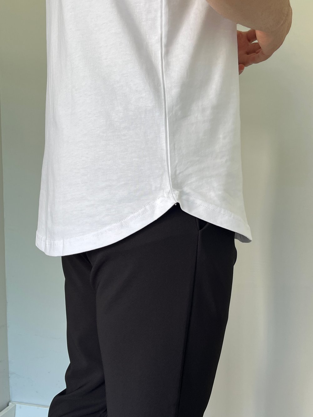 Oval Kesim Basic Beyaz Tişört