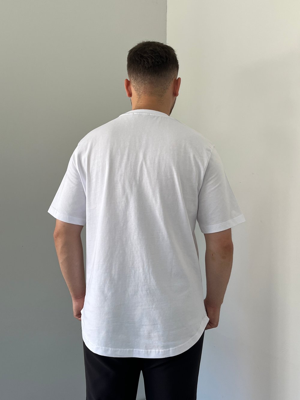 Oval Kesim Basic Beyaz Tişört