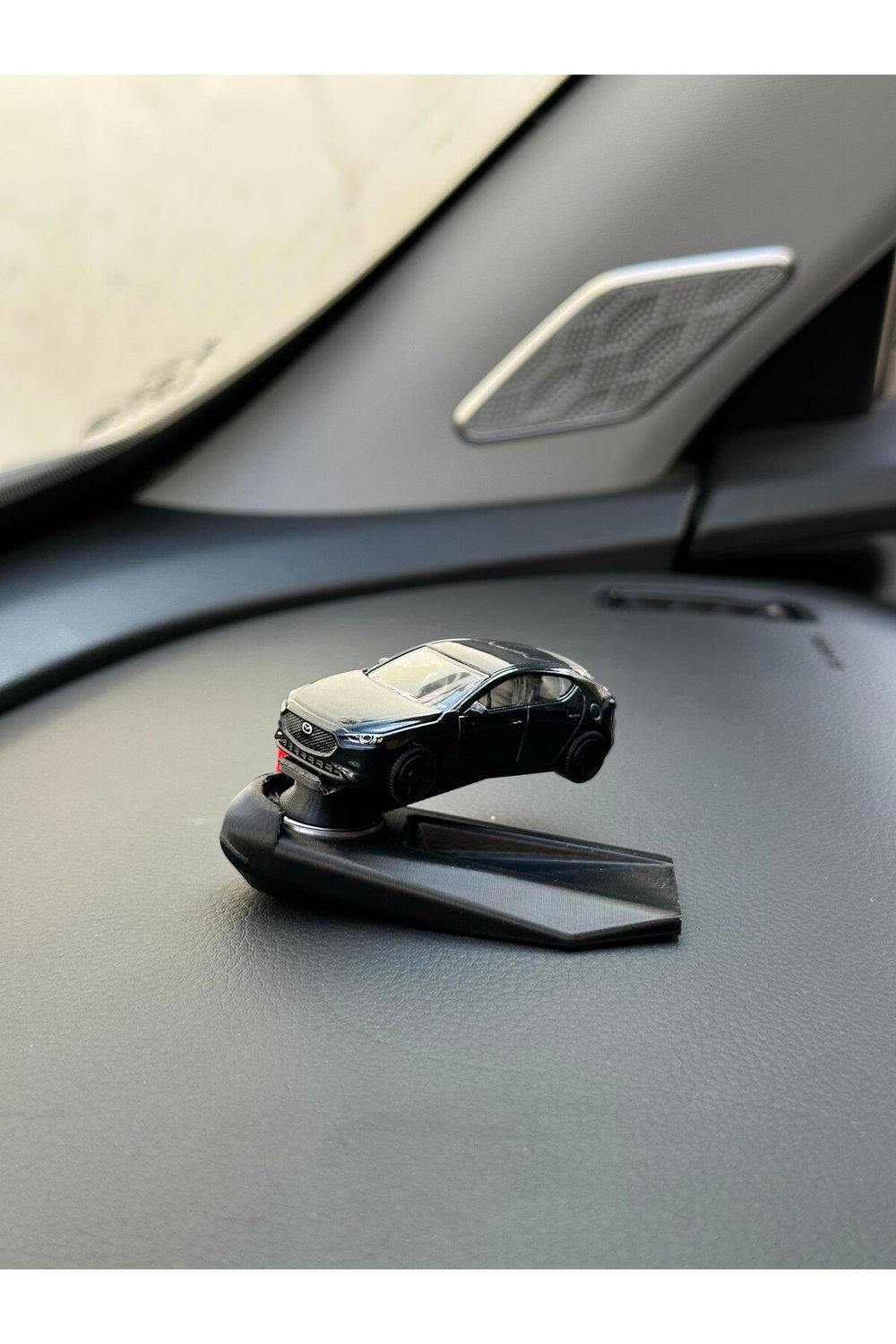2019 Mazda 3 Siyah Metal Model Torpido Drifter Seti Torpido Süsü
