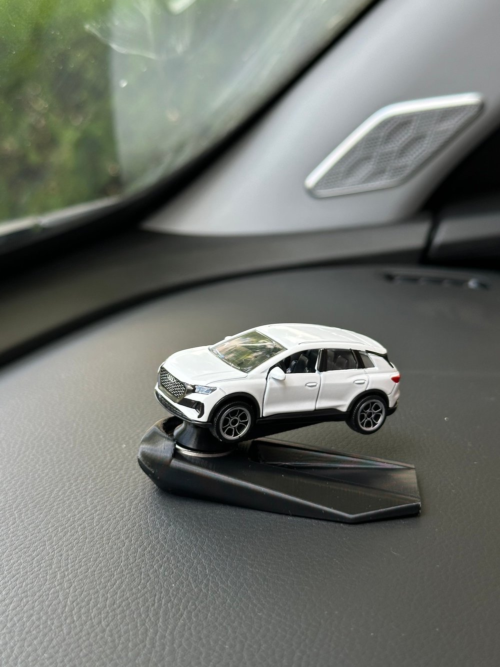 Audi Q4 Beyaz Diecast Model Torpido Drifter Seti Torpido Süsü