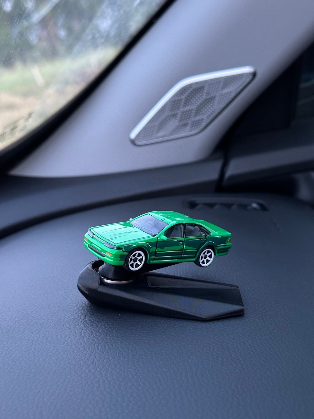 Nissan Cefiro Yeşil Metal Araç Torpido Drifter Seti Torpido Süsü