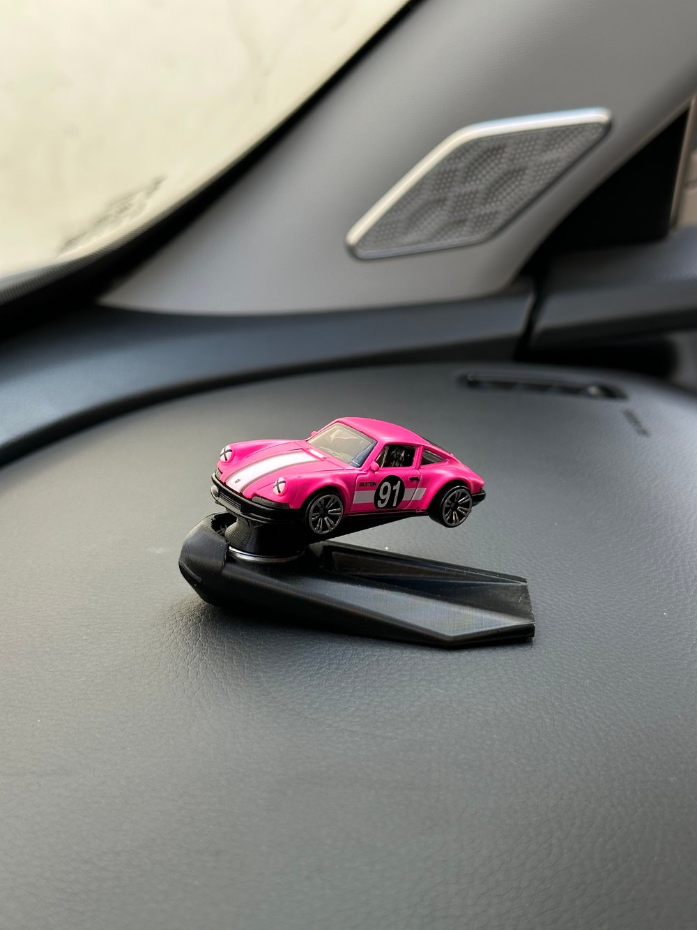 Porsche 911 Detaylı Pembe
