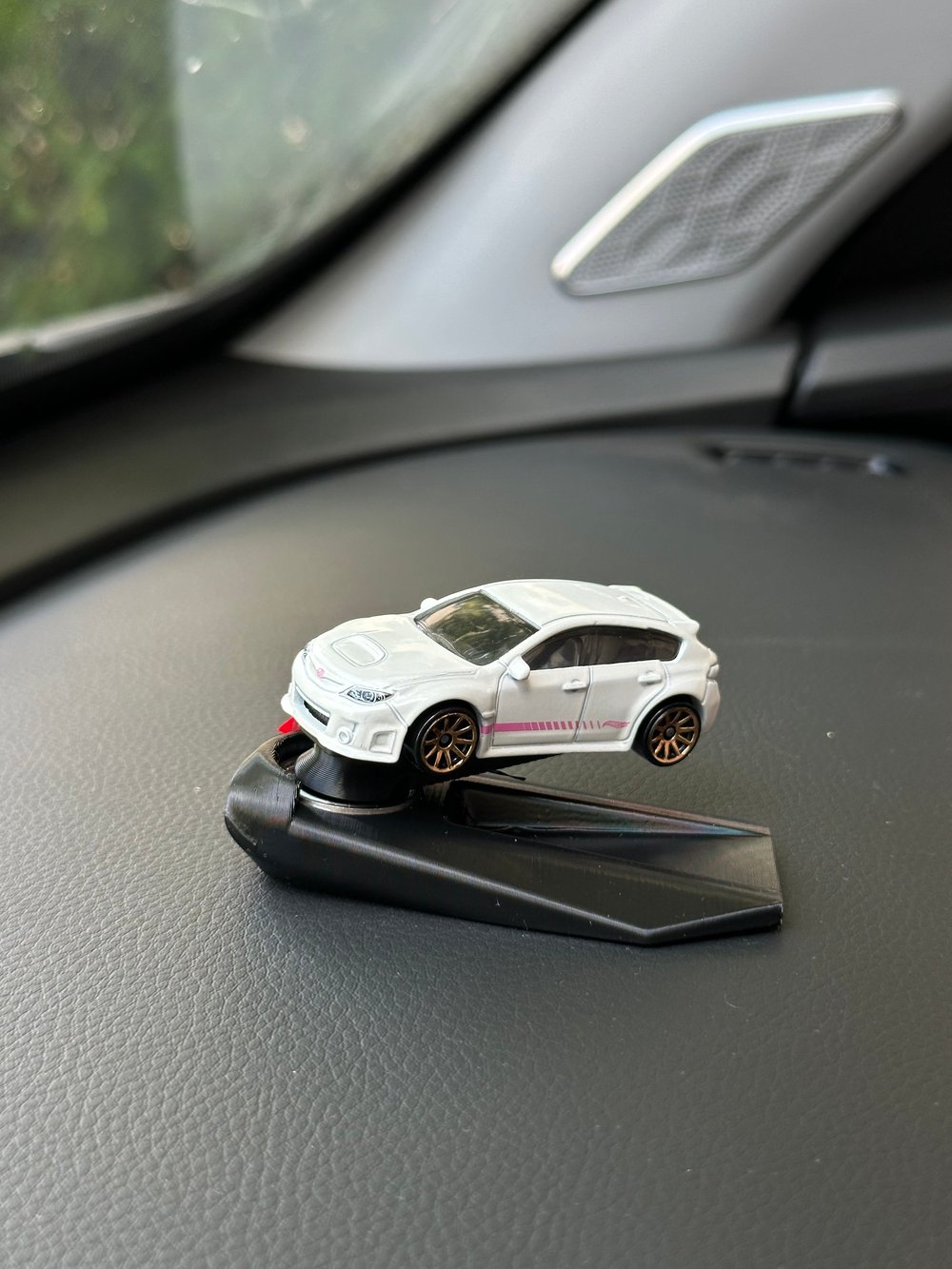 Subaru WRX STI Beyaz Metal Model Torpido Drifter Seti Torpido Süsü
