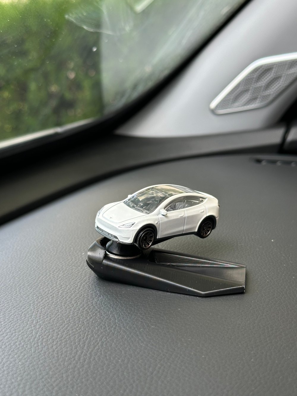 Tesla Model Y Beyaz Metal Model Torpido Drifter Seti Torpido Süsü