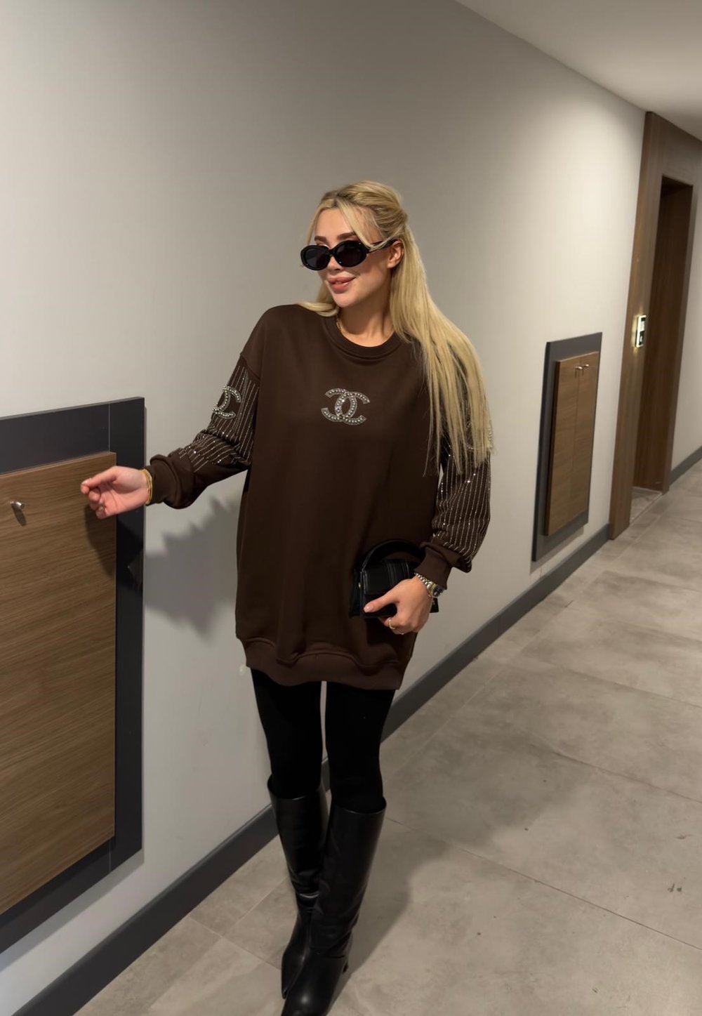CH TAŞLI SWEAT KAHVERENGİ