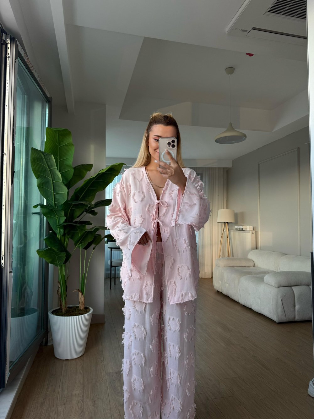 Fiyonklu takım pembe