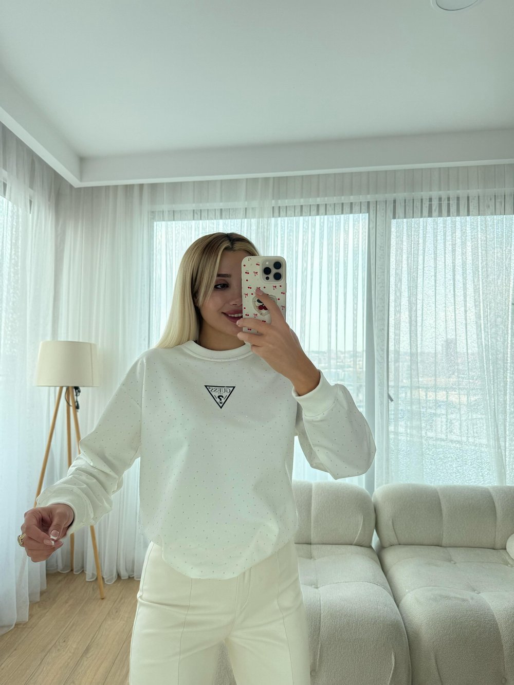 Taşlı sweat beyaz
