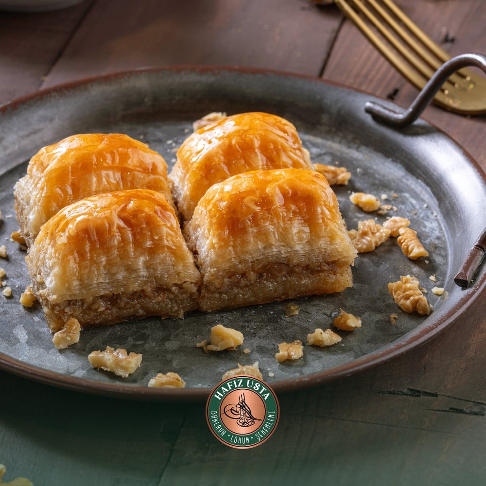 CEVİZLİ BAKLAVA