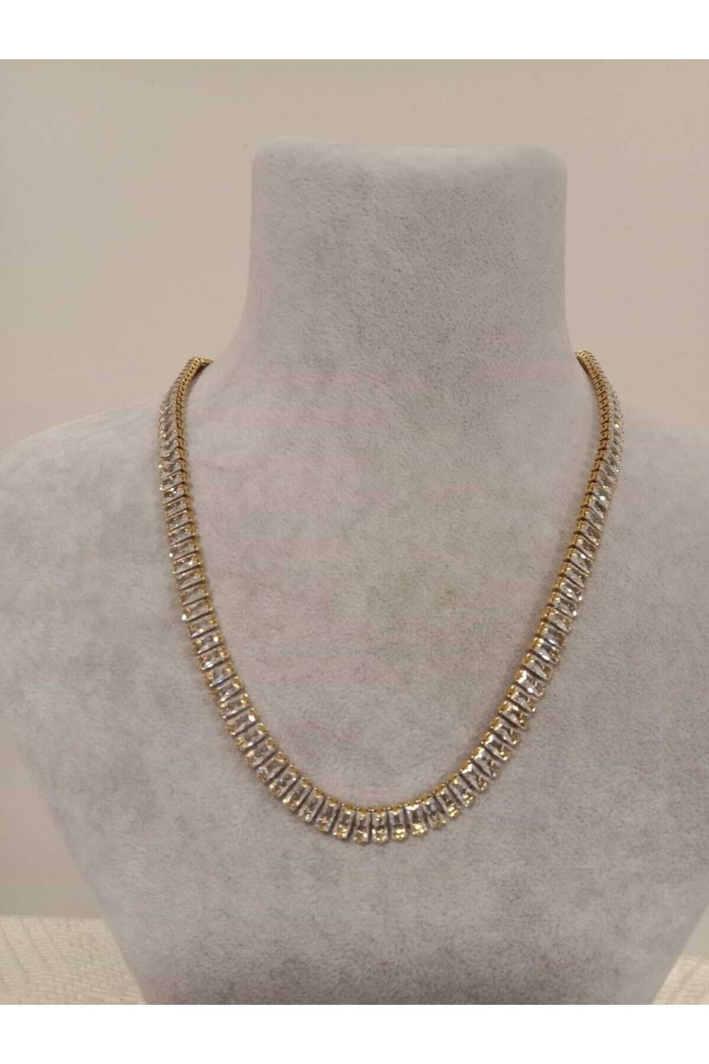 Çelik Gold Zirkon Taşlı Suyolu Kolye