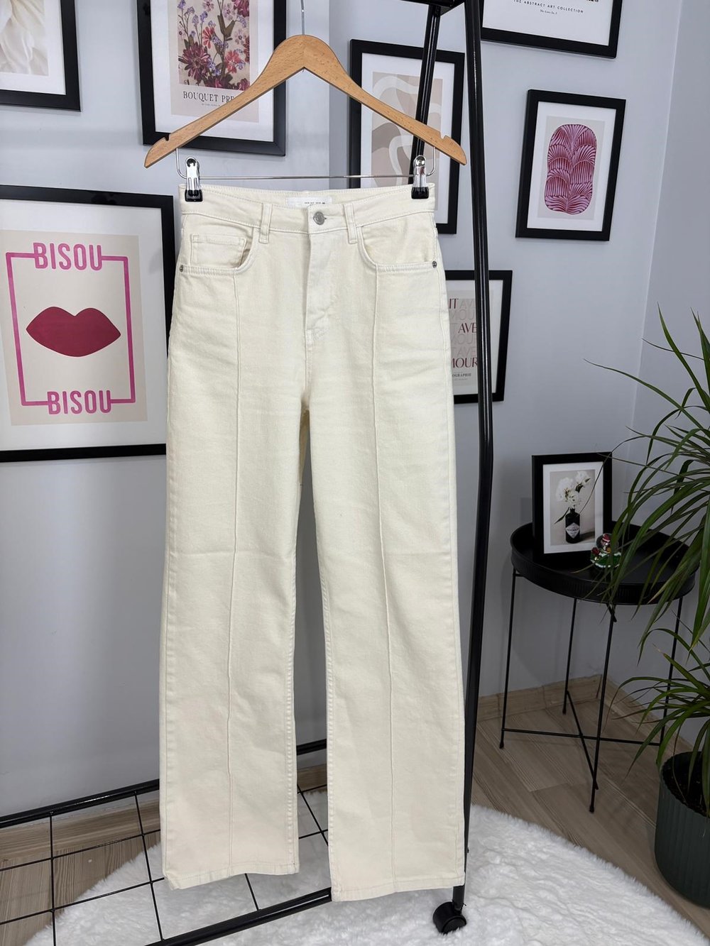 Çıma Detaylı Ekru Jean