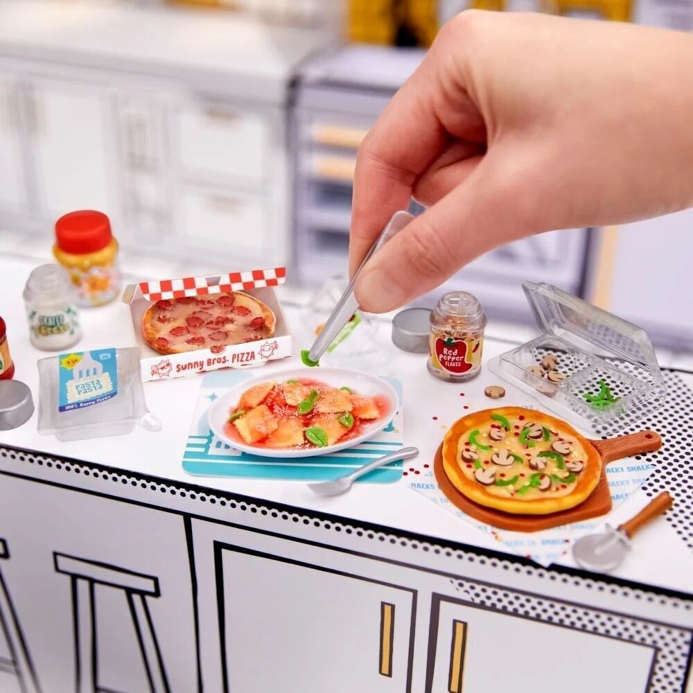 ADO-IMV591825 MINIVERSE FOOD DINER 18
