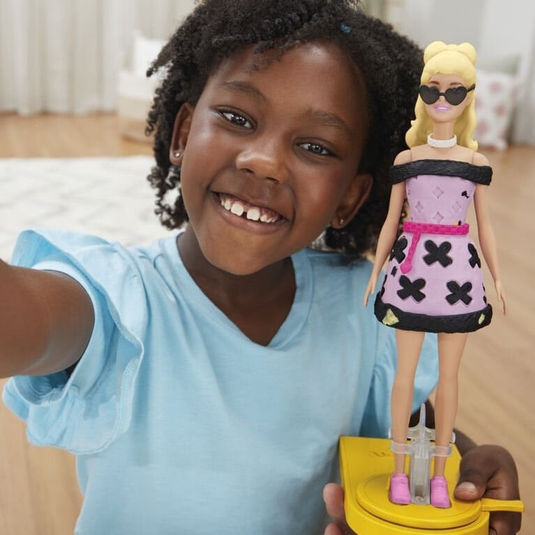 INT-G1356 PD BARBIE DESIGNER FASHION SHOW 4