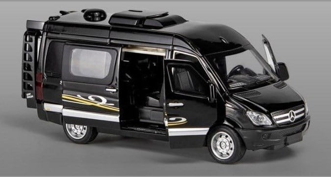 KZL-M335 KUT 1:32 MERCEDES SPRINTER 32