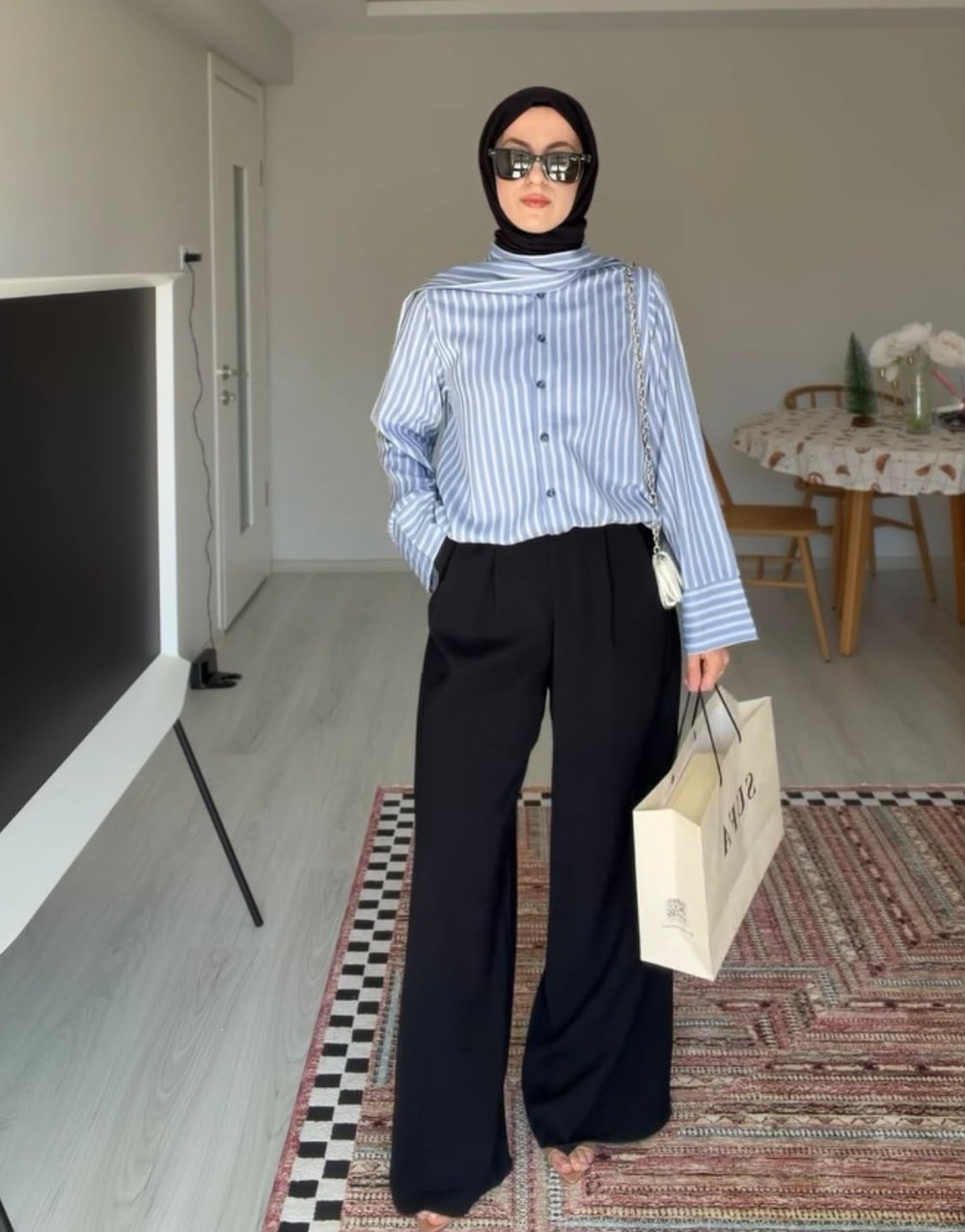 SARA KENDİNDEN FULARLI ÇİZGİLİ GÖMLEK MAVİ