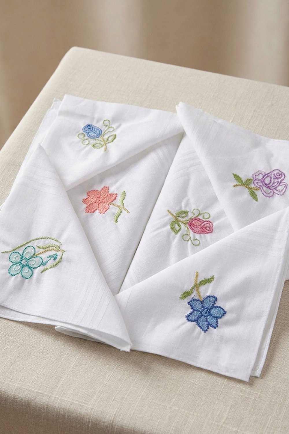 Nakış İşlemeli %100 Pamuk Çeyizlik Hediyelik Mendil 12'li Set 28x28 cm
