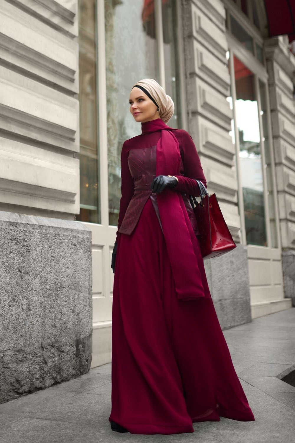 Ruby Bella Bordo Göğüs Yakut Deri ve Yakut Krep Kumaş Takım