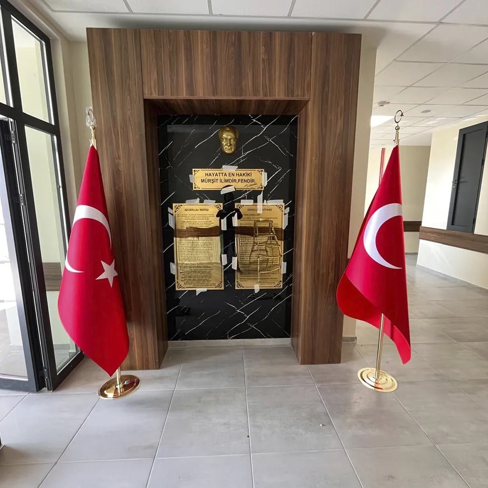 Atatürk Köşesi Seti Poz Model 08