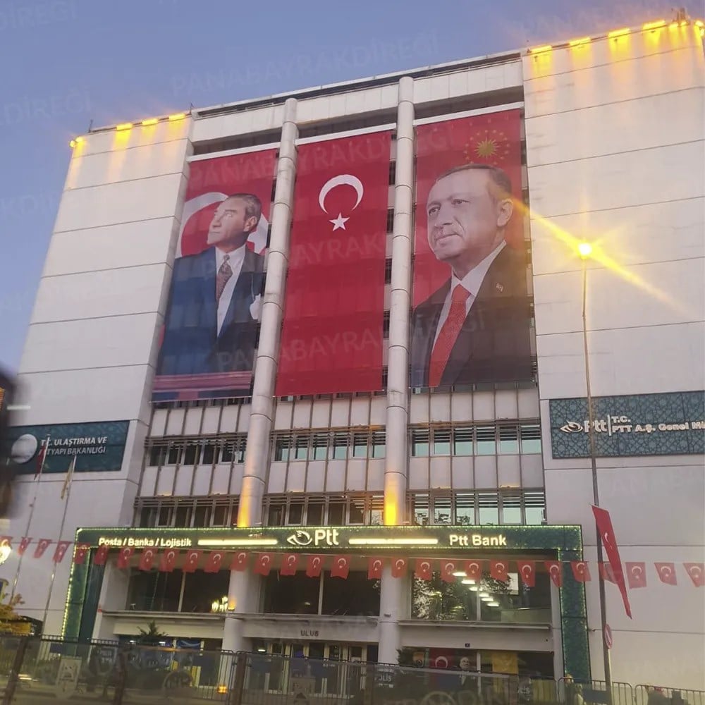 CEPHE BAYRAK ASMA SİSTEMİ OTOMATİK MOTORLU UZAKTAN KUMANDALI 300x450 CM