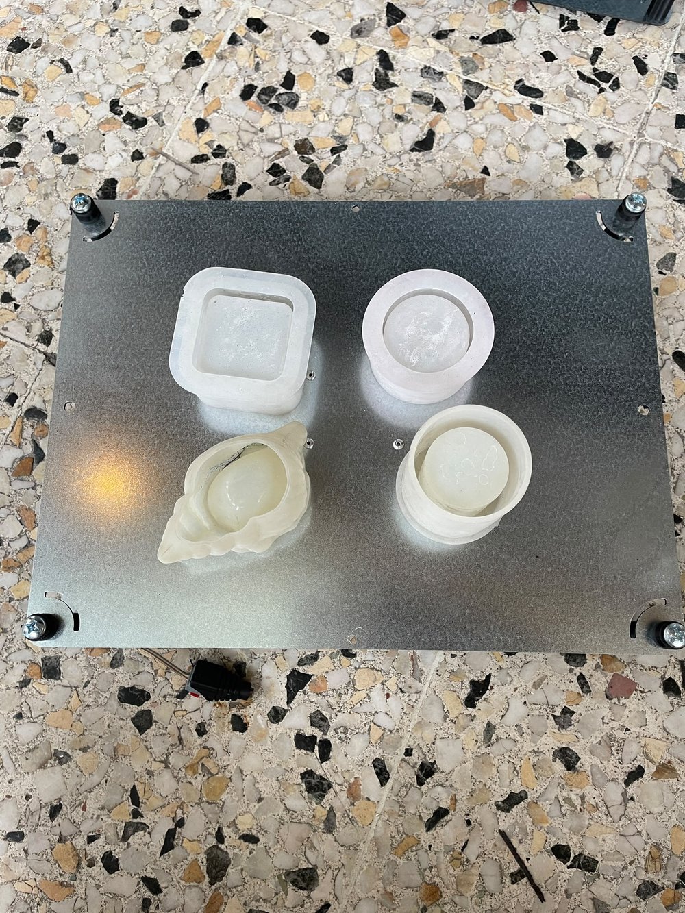 Lotus Titreşim Masası Kalıp Titreşim Sehpası Epoksi Reçine Taş Tozu Beton Alçı Döküm Jesmonite