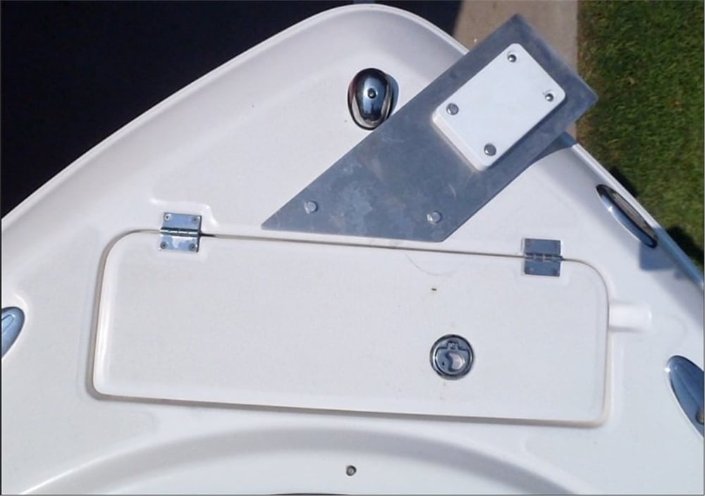 Xi Quick Release Bracket White