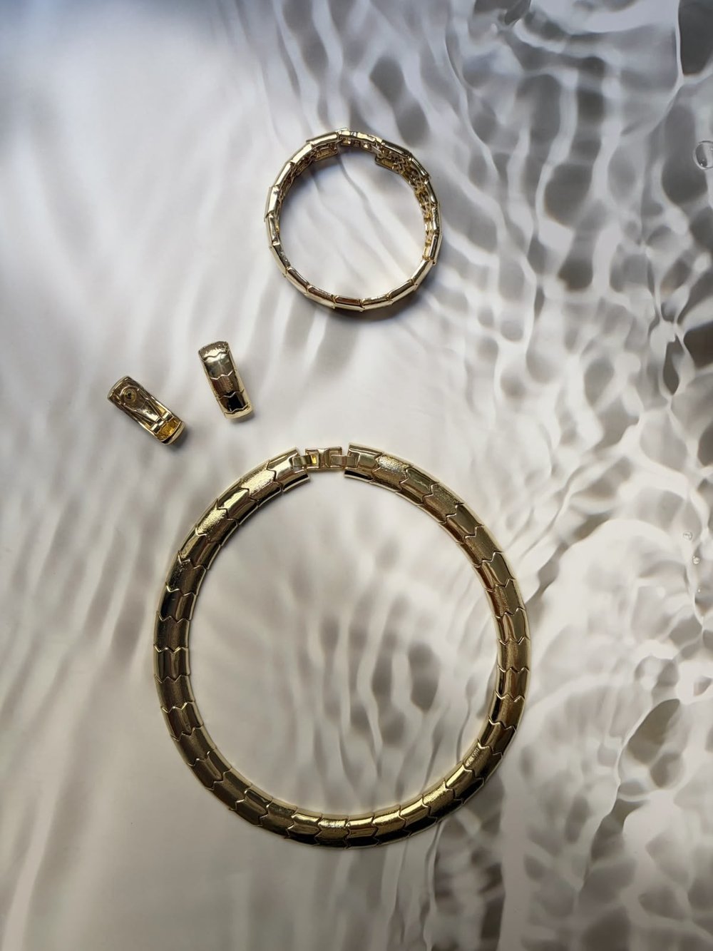 Paris Serisi - Gold Zikzak Kolye Küpe Bileklik Set