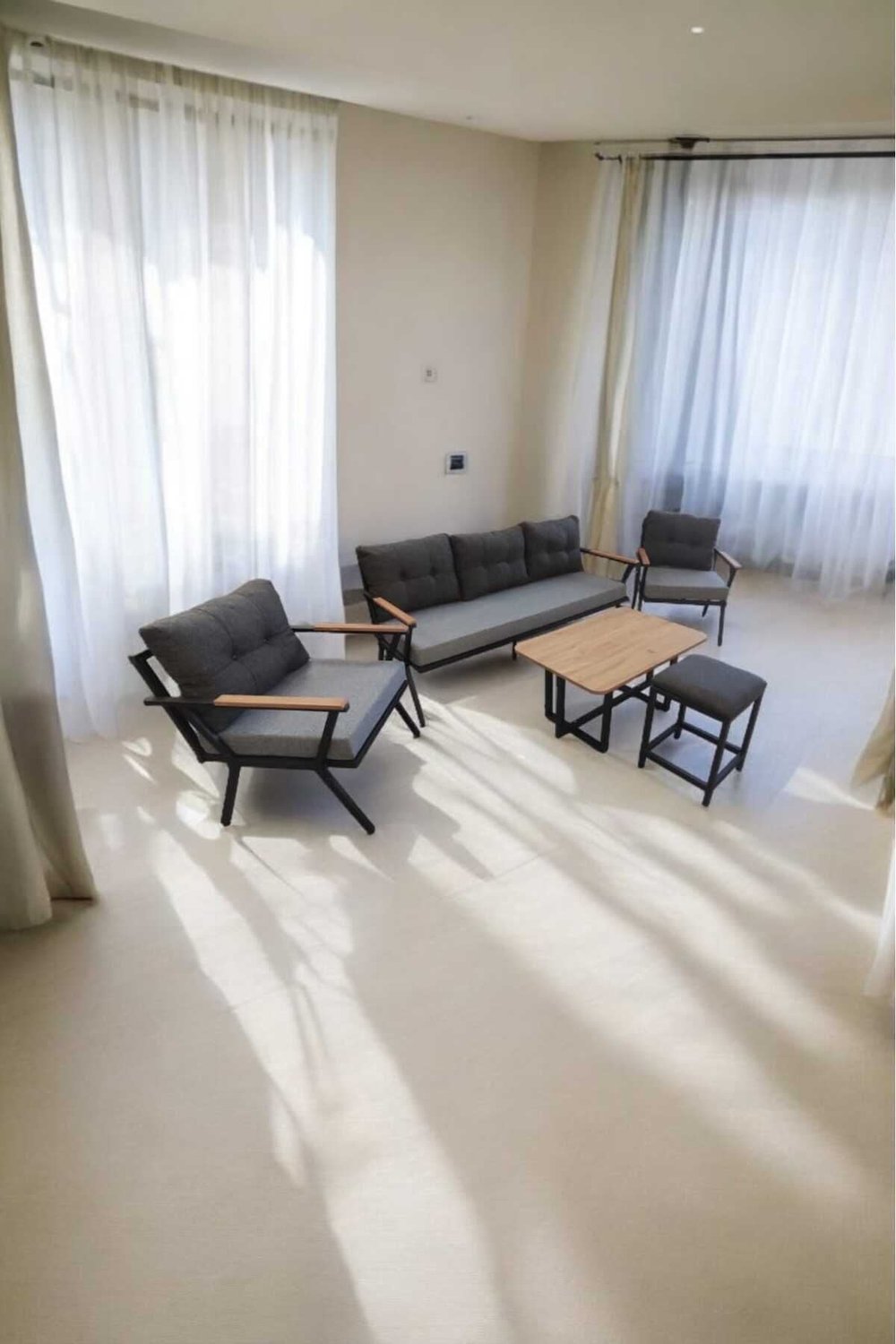 Pi Locca Bahçe Ve Balkon Mobilyası Gri Antrasit 3 1 1 Sehpalı Ve Puf
