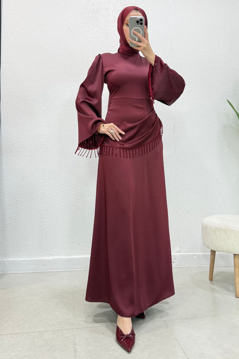 Sahra Taş Püsküllü Saten Kumaş Tesettür Abiye- Bordo