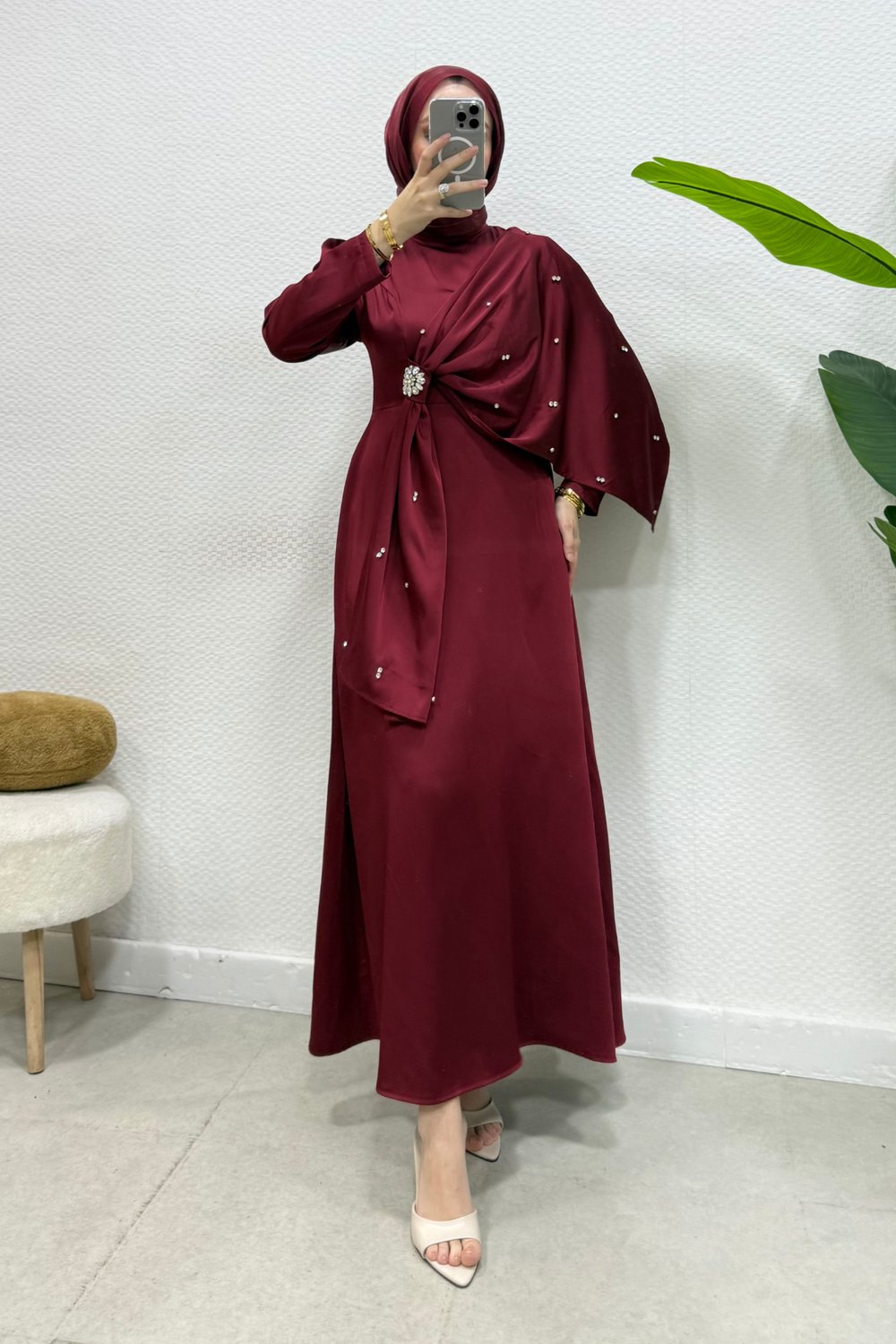 Zahide Taşlı Broşlu Beg Saten Kumaş Tesettür Abiye- Bordo