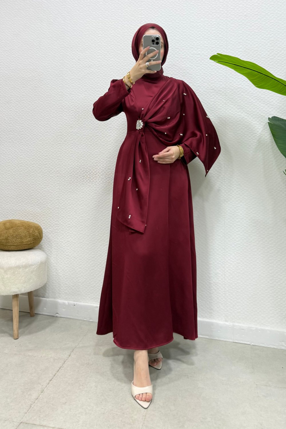 Zahide Taşlı Broşlu Beg Saten Kumaş Tesettür Abiye- Bordo