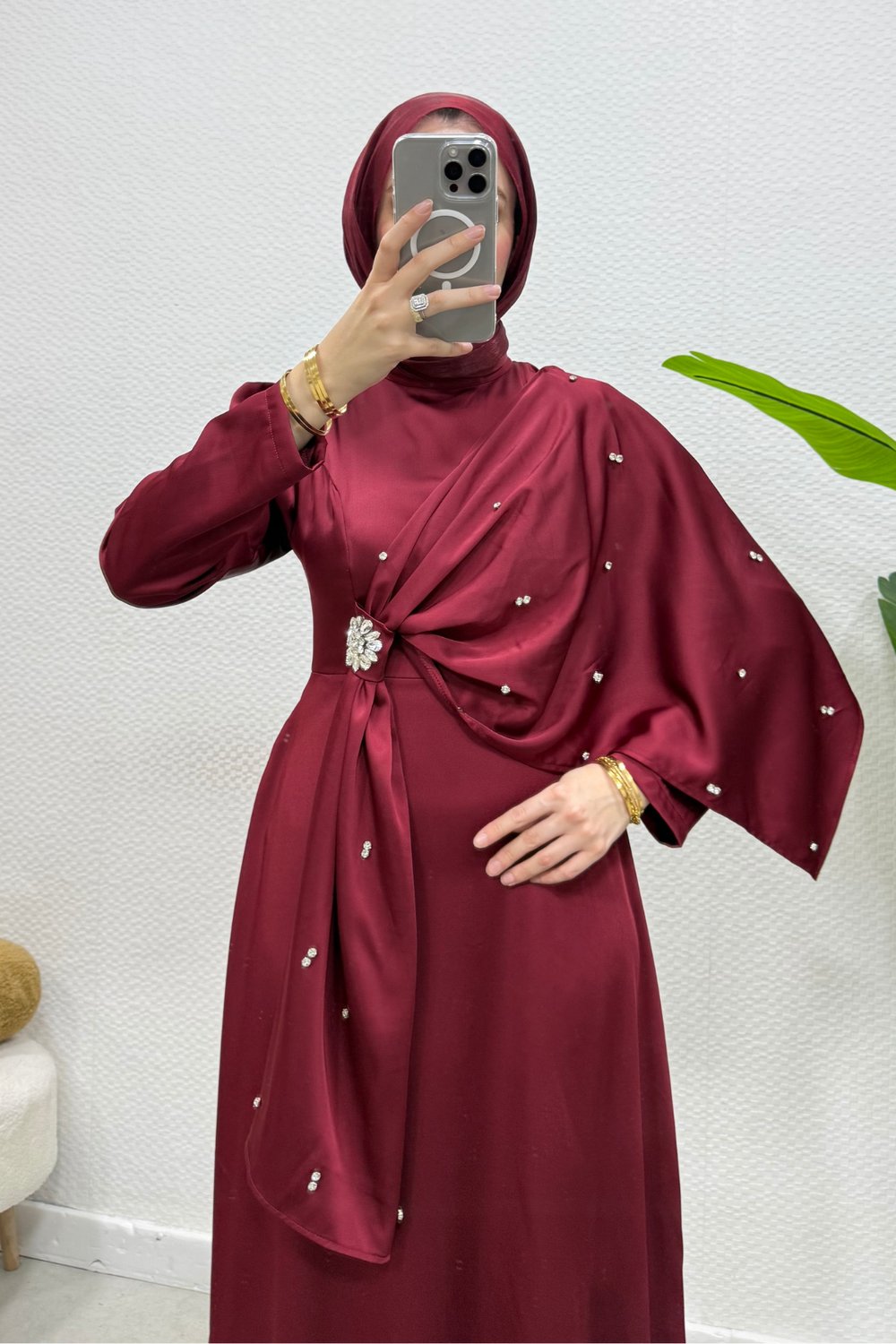 Zahide Taşlı Broşlu Beg Saten Kumaş Tesettür Abiye- Bordo